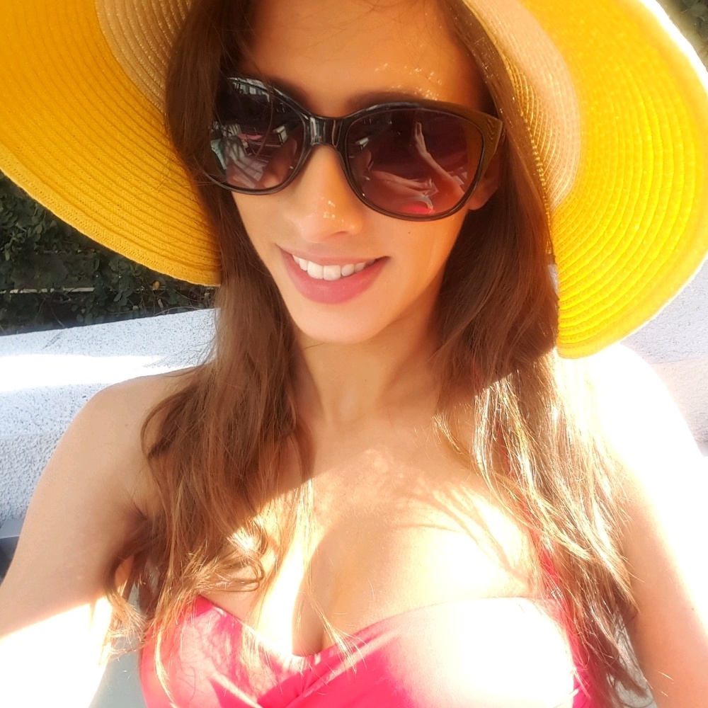 Meet your Posher, Rebecca